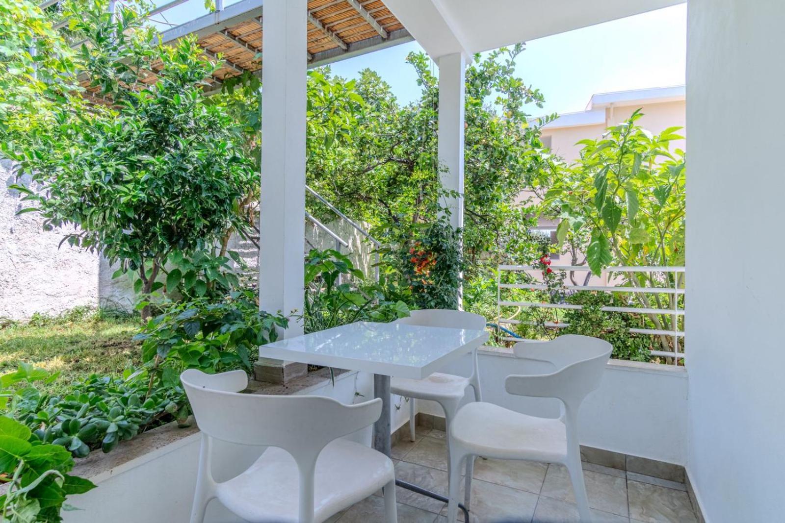 Aphrodite'S Garden Himarë Exterior foto
